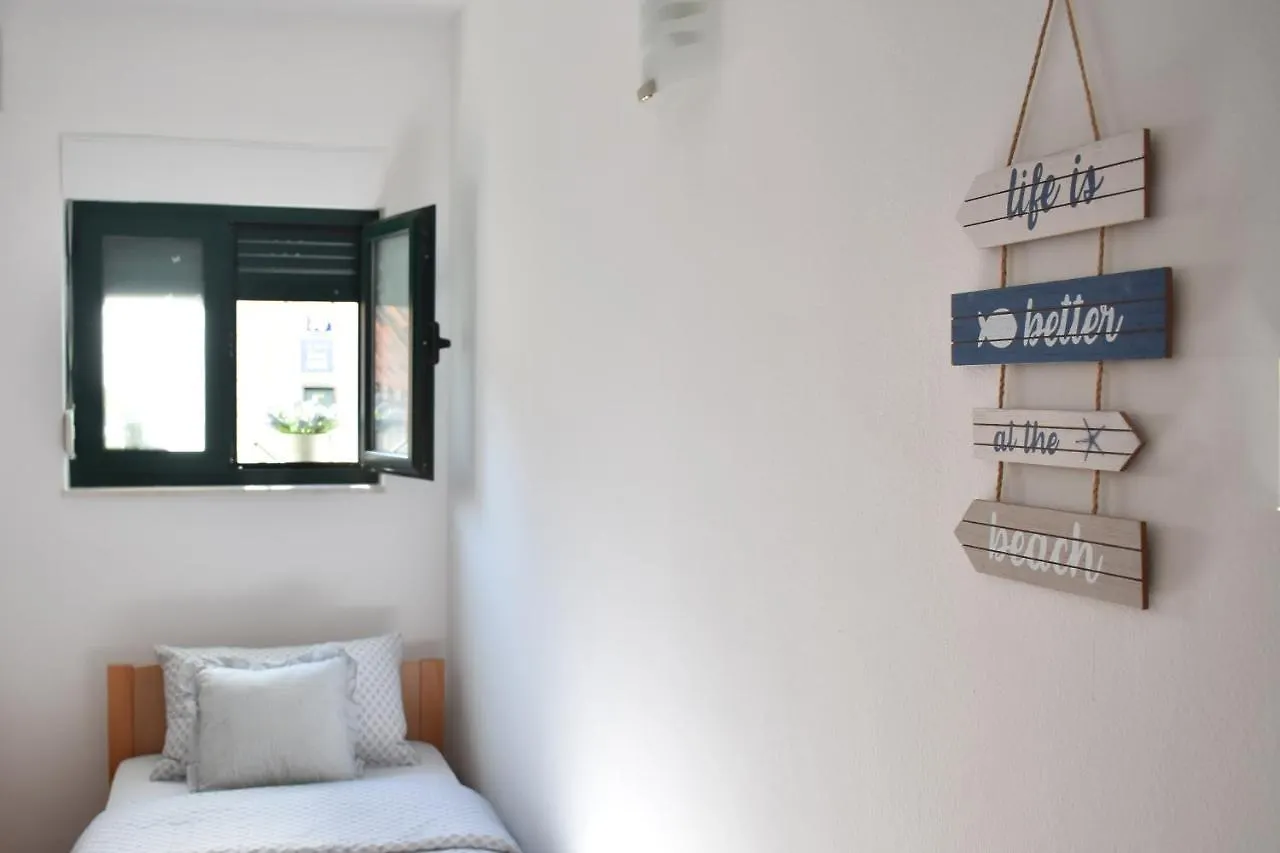 Twin Love Apartment Split