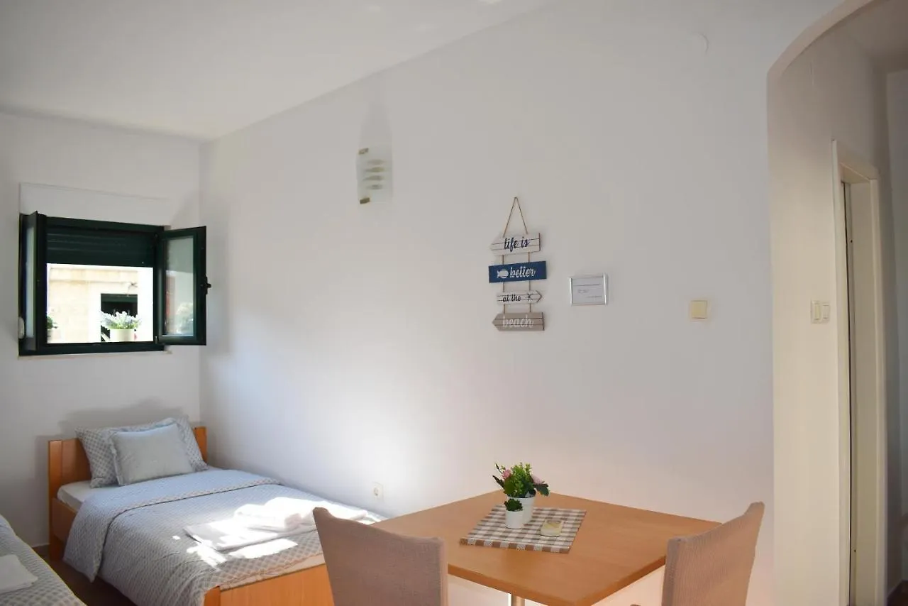 Twin Love Apartment Split