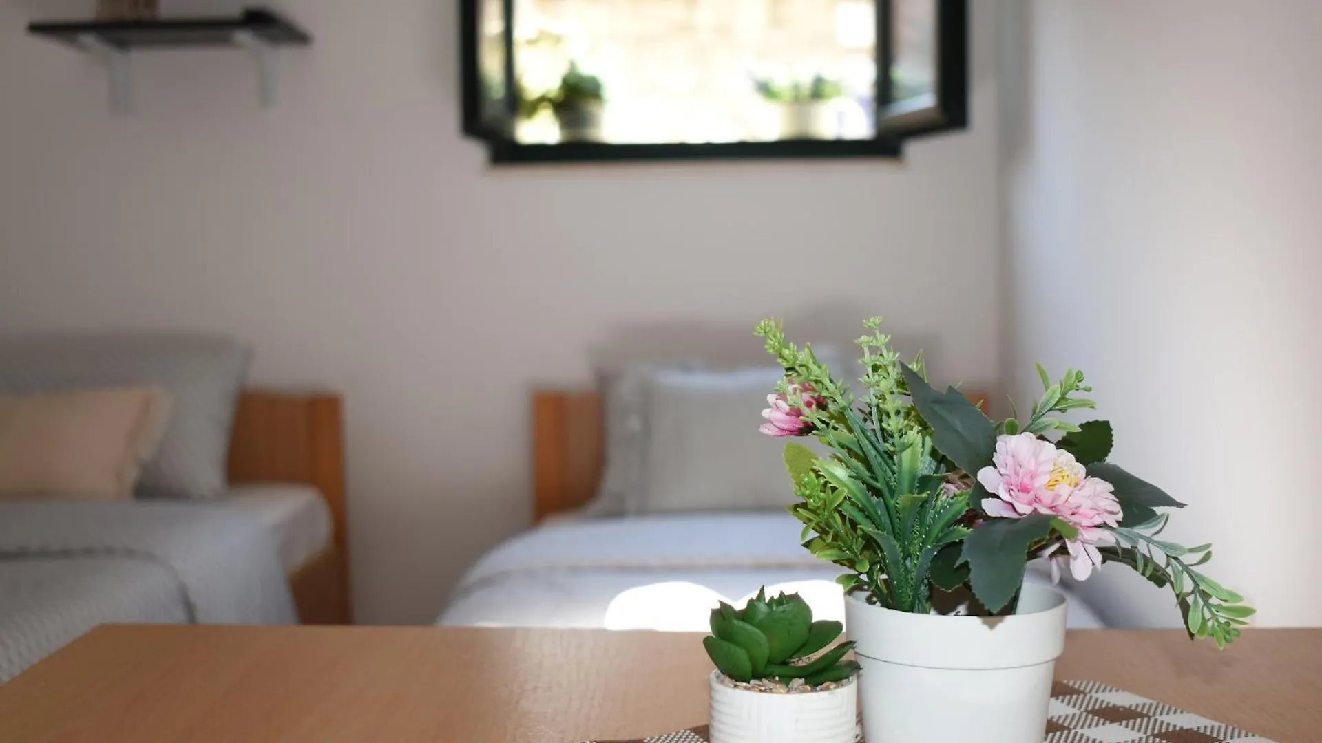 Twin Love Apartment Split